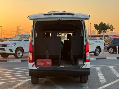Toyota Hiace GL 2021 Toyota Hiace 3.5L V6 - Passenger - Patrol Manual - 13 Seater - No Accident --19