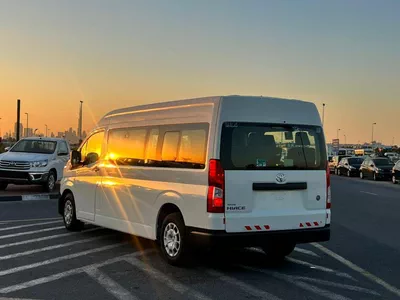Toyota Hiace GL 2021 Toyota Hiace 3.5L V6 - Passenger - Patrol Manual - 13 Seater - No Accident --6