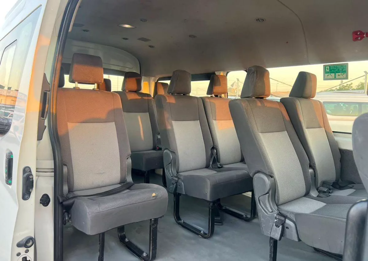 Toyota Hiace GL 2021 Toyota Hiace 3.5L V6 - Passenger - Patrol Manual - 13 Seater - No Accident --18-0