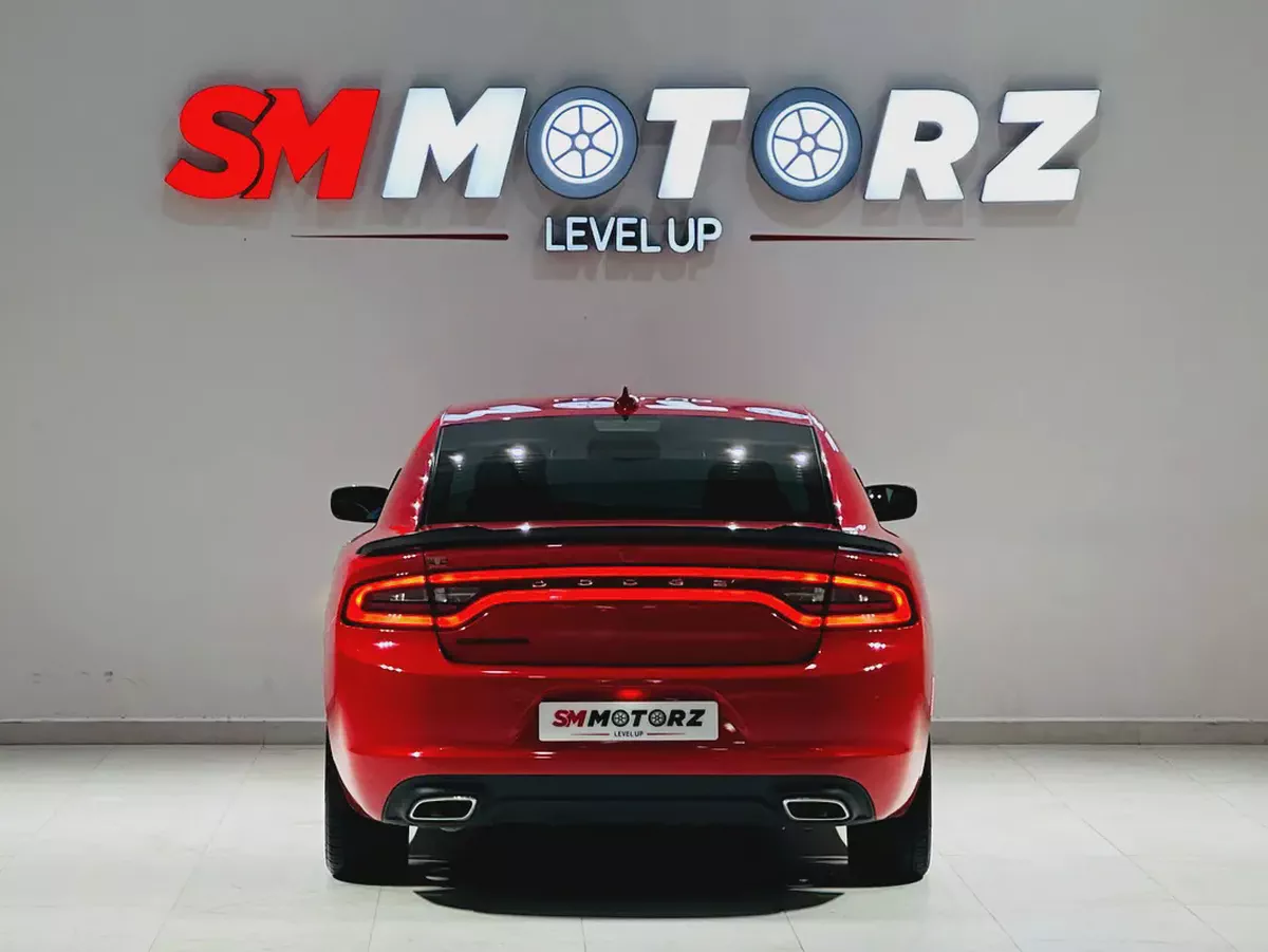 DODGE CHARGER V6 2018 MINT CONDITION WOTH ONE YEAR WARRANTY-9-9