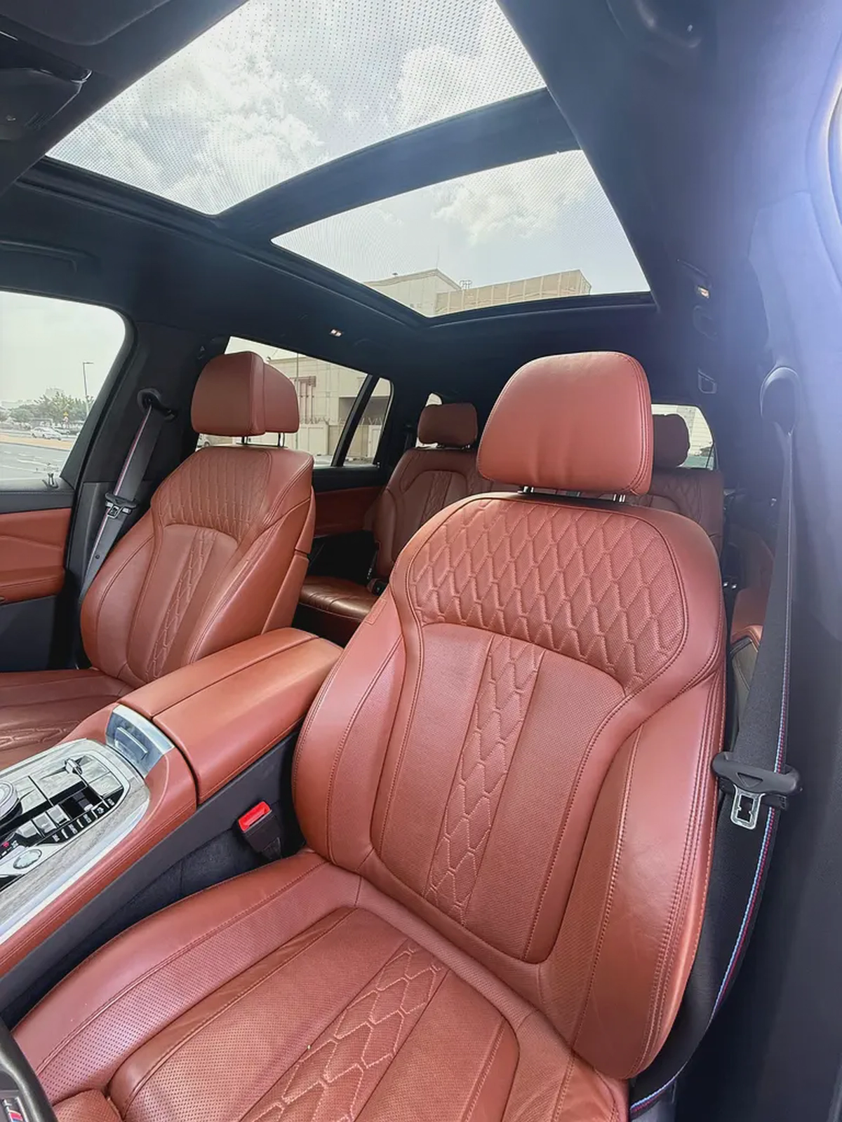 BMW X7--xDrive 40i M Sport---GCC--Under Agency Warranty+Service Contract Till 2028-9-9