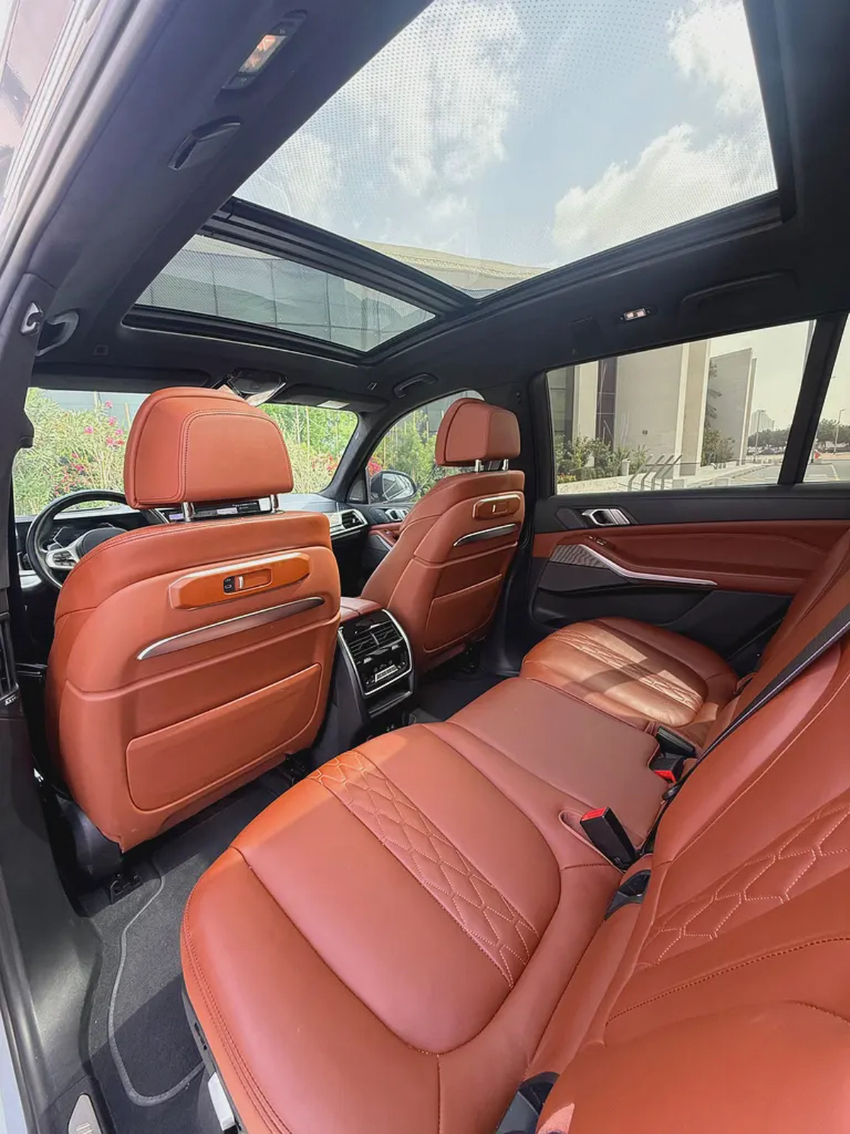 BMW X7--xDrive 40i M Sport---GCC--Under Agency Warranty+Service Contract Till 2028-10-10