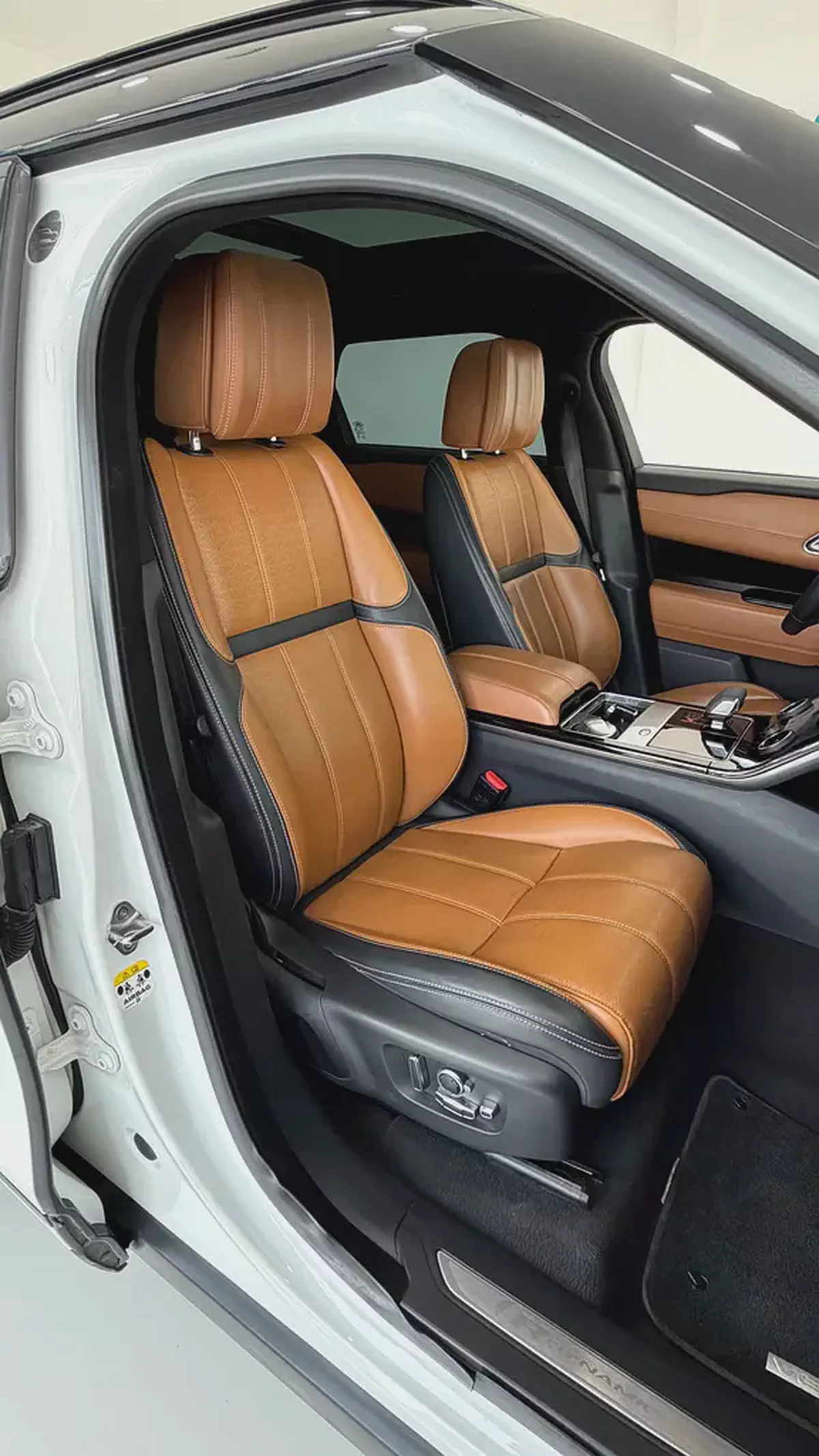 2021 Land Rover Range Rover Velar R-Dynamic HSE | GCC Specs | Low Mileage-9-9