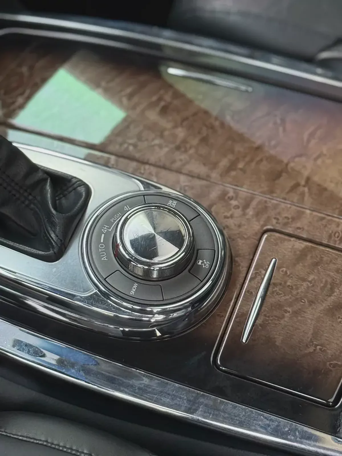 إنفينيتي QX80 2014 خليجي | V8 5.6L | فل أوبشن | نظيفة | 220 ألف كم | 38,000 درهم-9-9