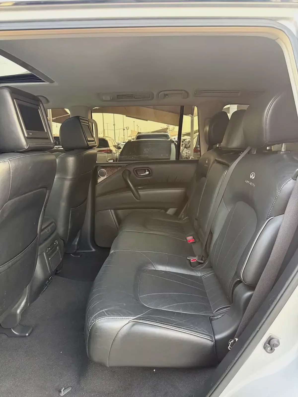 إنفينيتي QX80 2014 خليجي | V8 5.6L | فل أوبشن | نظيفة | 220 ألف كم | 38,000 درهم-7-7