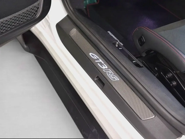 AED 20,400 P.M | 0% DOWN PAYMENT | PORSCHE 911 GT3 RS WEISSACH PACKAGE | 4.0L F6 | AGENCY WARRANTY |