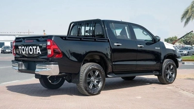 Toyota Hilux TOYOTA HILUX SR5 2025 PETROL MANUEL 2.7L-10