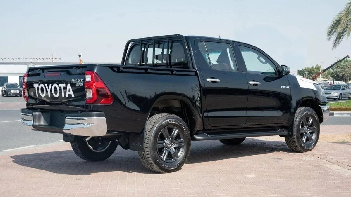 Toyota Hilux TOYOTA HILUX SR5 2025 PETROL MANUEL 2.7L-10-10