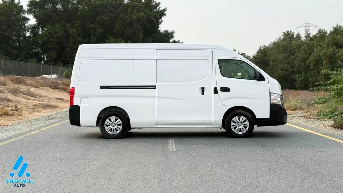 2025 Nissan Urvan NV350 Highroof Delivery Van GCC White Automatic-3-3