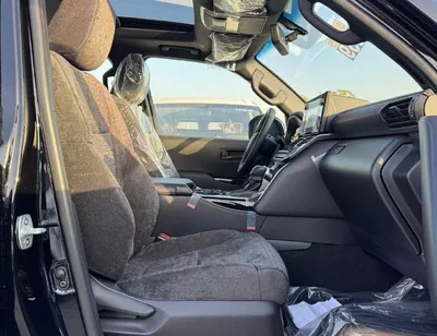 Toyota Land Cruiser GXR 3.5L Twin Turbo | Sunroof | Driver Power Seat | Digital Speed Meter (CODE # GXR33M-10