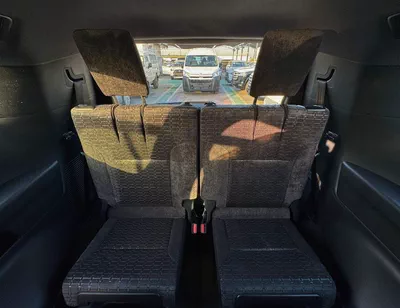 Toyota Land Cruiser GXR 3.5L Twin Turbo | Sunroof | Driver Power Seat | Digital Speed Meter (CODE # GXR33M-14