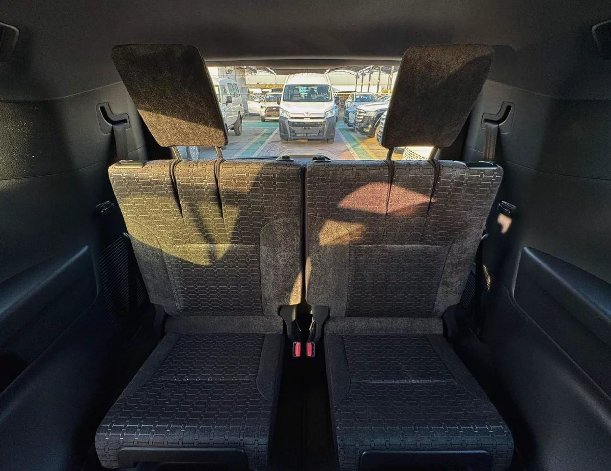 Toyota Land Cruiser GXR 3.5L Twin Turbo | Sunroof | Driver Power Seat | Digital Speed Meter (CODE # GXR33M-14-0