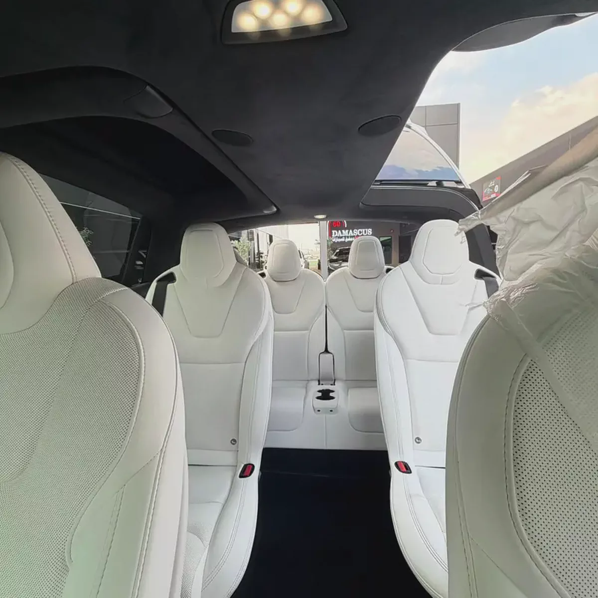 Tesla Model X Long Range 2023 | Dual Motor AWD | 670 HP | 29600 KM | White | تسلا موديل X 2023-12-12