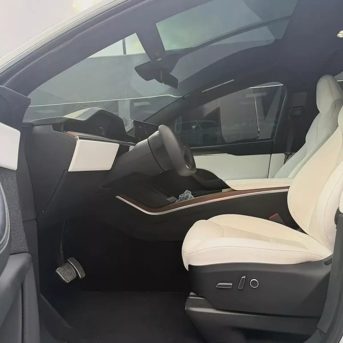 Tesla Model X Long Range 2023 | Dual Motor AWD | 670 HP | 29600 KM | White | تسلا موديل X 2023-19-19