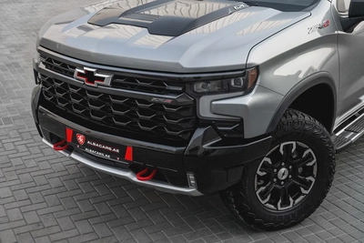 4,407 P.M |  Silverado ZR2 | 6.2 V8 | 0% Downpayment | Perfect Condition!-6