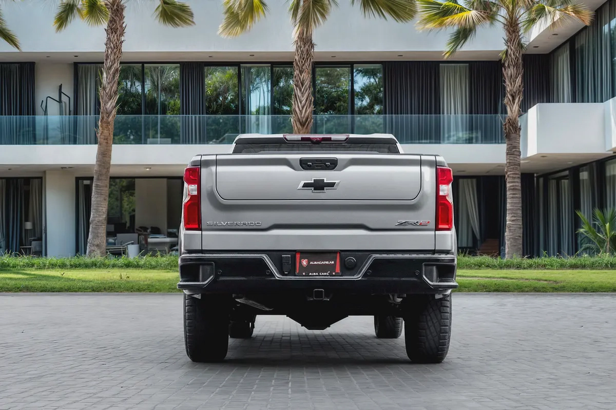 4,407 P.M |  Silverado ZR2 | 6.2 V8 | 0% Downpayment | Perfect Condition!-4-4