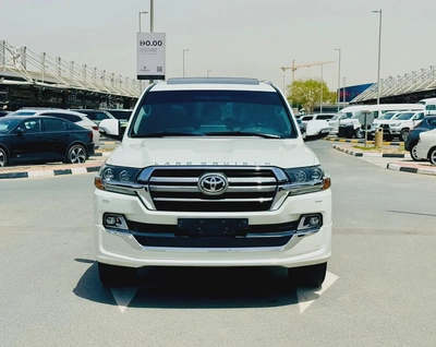 Toyota Land Cruiser GXR 4.6L Grand Touring Full Option 2019 GCC Very Good Condition-1