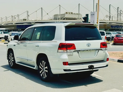 Toyota Land Cruiser GXR 4.6L Grand Touring Full Option 2019 GCC Very Good Condition-5