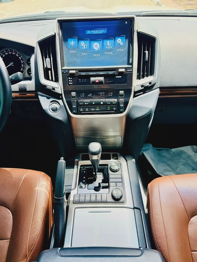 Toyota Land Cruiser GXR 4.6L Grand Touring Full Option 2019 GCC Very Good Condition-12