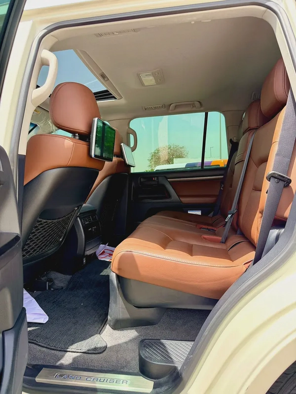 Toyota Land Cruiser GXR 4.6L Grand Touring Full Option 2019 GCC Very Good Condition