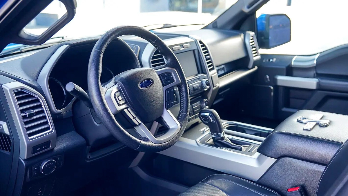 Ford F-150 Shelby-5-5