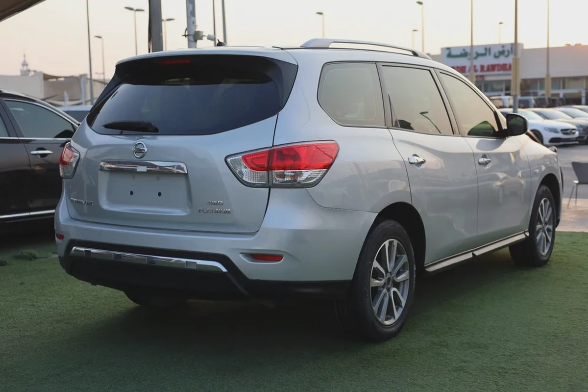 Used Nissan Pathfinder 3.5L S 4WD 2015-9-9