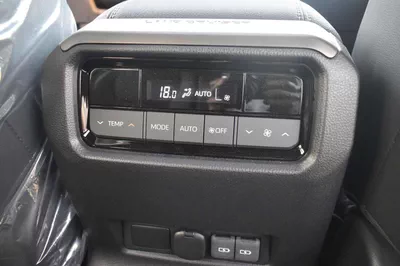 Toyota Prado VXR TOYOTA-PRADO 2.8L ADV-15
