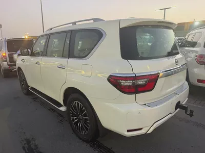 Nissan Patrol SE 2016 GCC Specs look 2024 white color-2