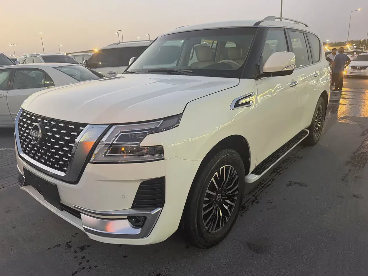 Nissan Patrol SE 2016 GCC Specs look 2024 white color-1-1