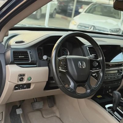 HONDA PILOT (2019) //GCC//TOURING// FULL OPTIONS//GOOD CONDITION-10