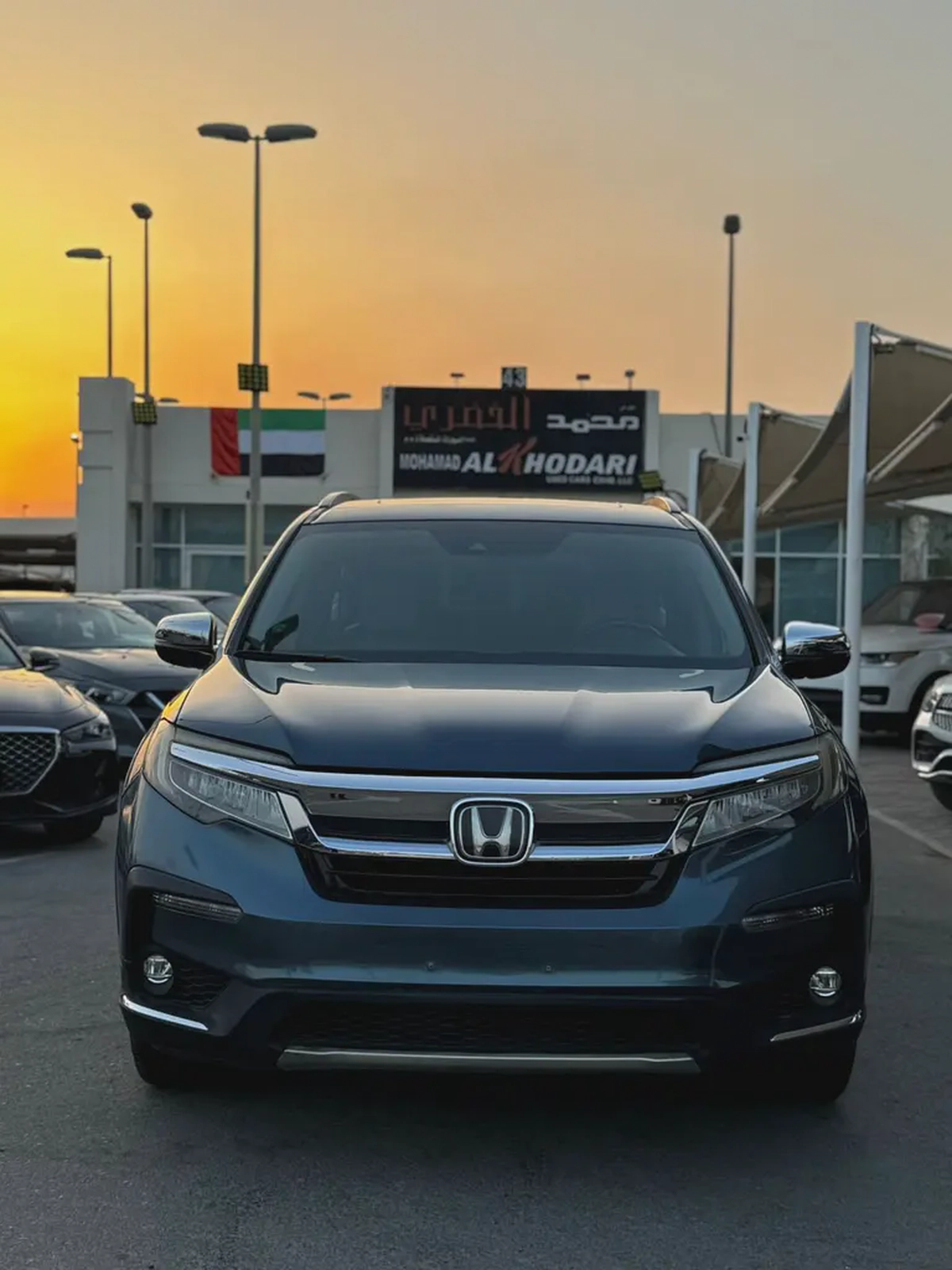 HONDA PILOT (2019) //GCC//TOURING// FULL OPTIONS//GOOD CONDITION-3-3