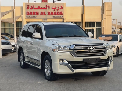 تويوتا لاند كروزر 2018 خليجي GXR5.7 ثمانيه سلندر فتحه جلد دفلوك-16