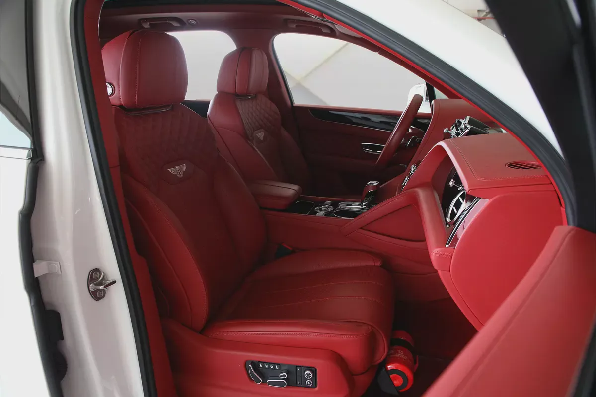 BENTLEY BENTAYGA - 2021 - GCC - ORIGINAL PAINT - FULL SERVICE HISTORY-10-10