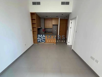 Private Garden | Spacious | Vaccant |-3