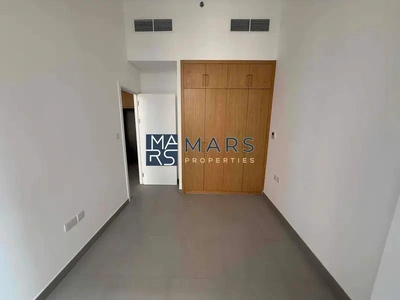 Private Garden | Spacious | Vaccant |-4