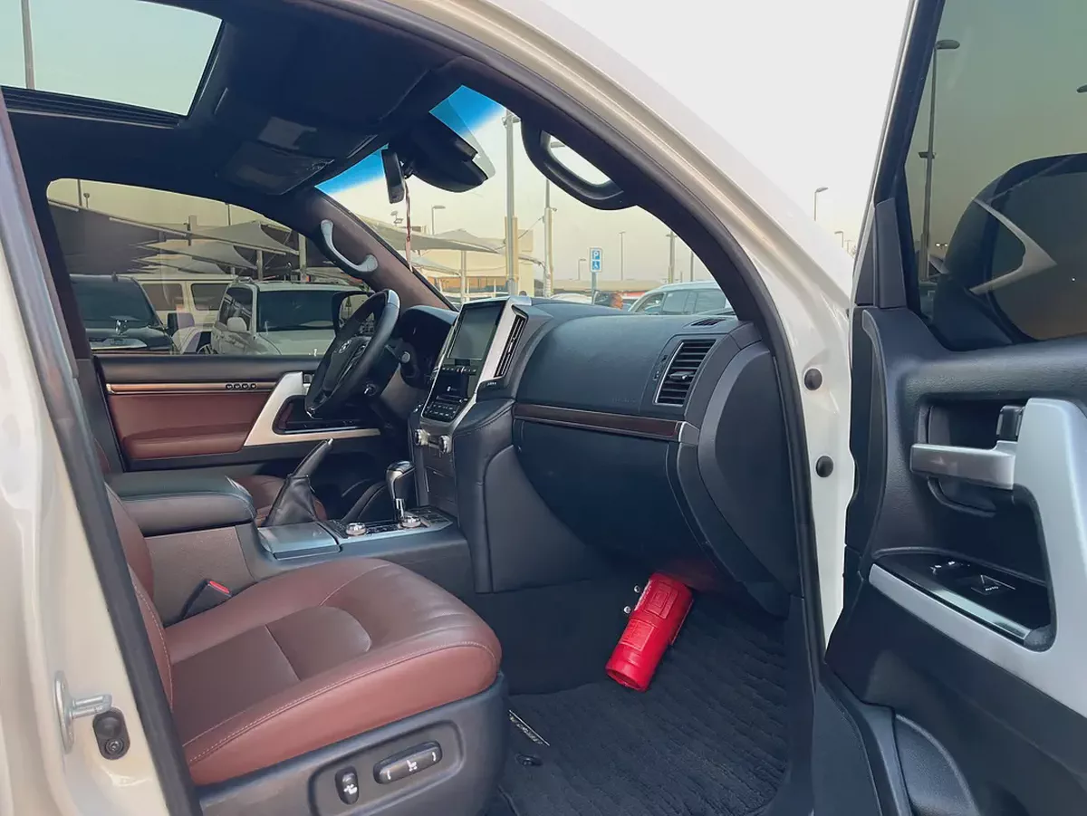 لاند كلوزر 2019 خليجي مكينه لكذس Toyota Land Cruiser VXR 2019 GCC Specs-15-15