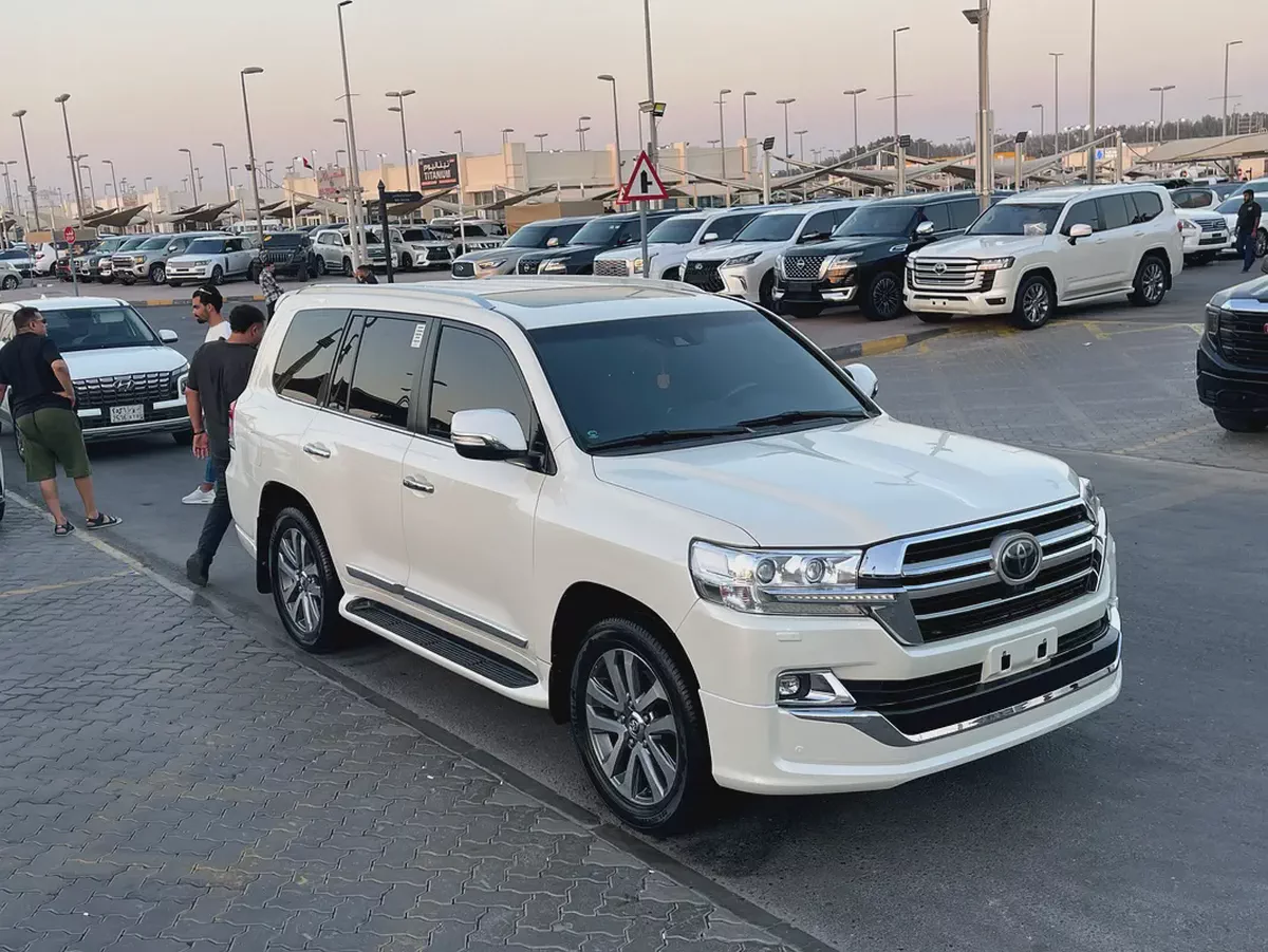 لاند كلوزر 2019 خليجي مكينه لكذس Toyota Land Cruiser VXR 2019 GCC Specs-8-8