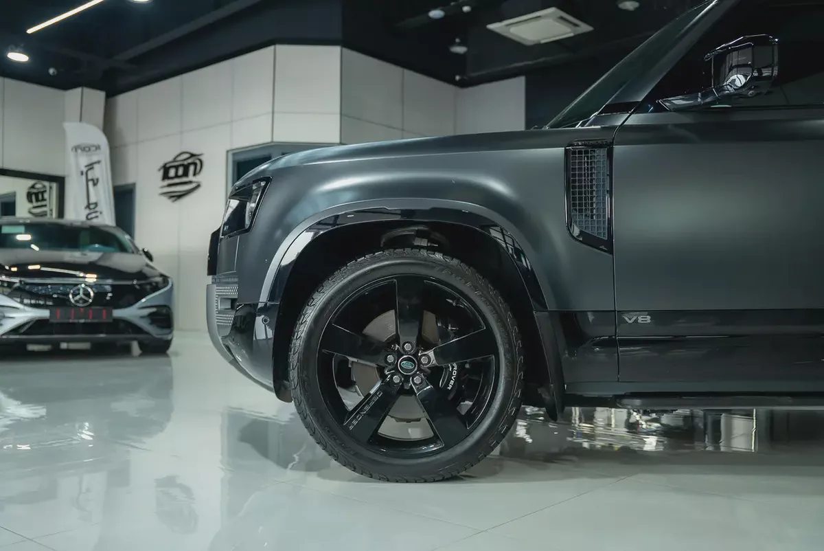 2023 Land Rover Defender 110 Carpathian Edition | GCC Specs-5-5