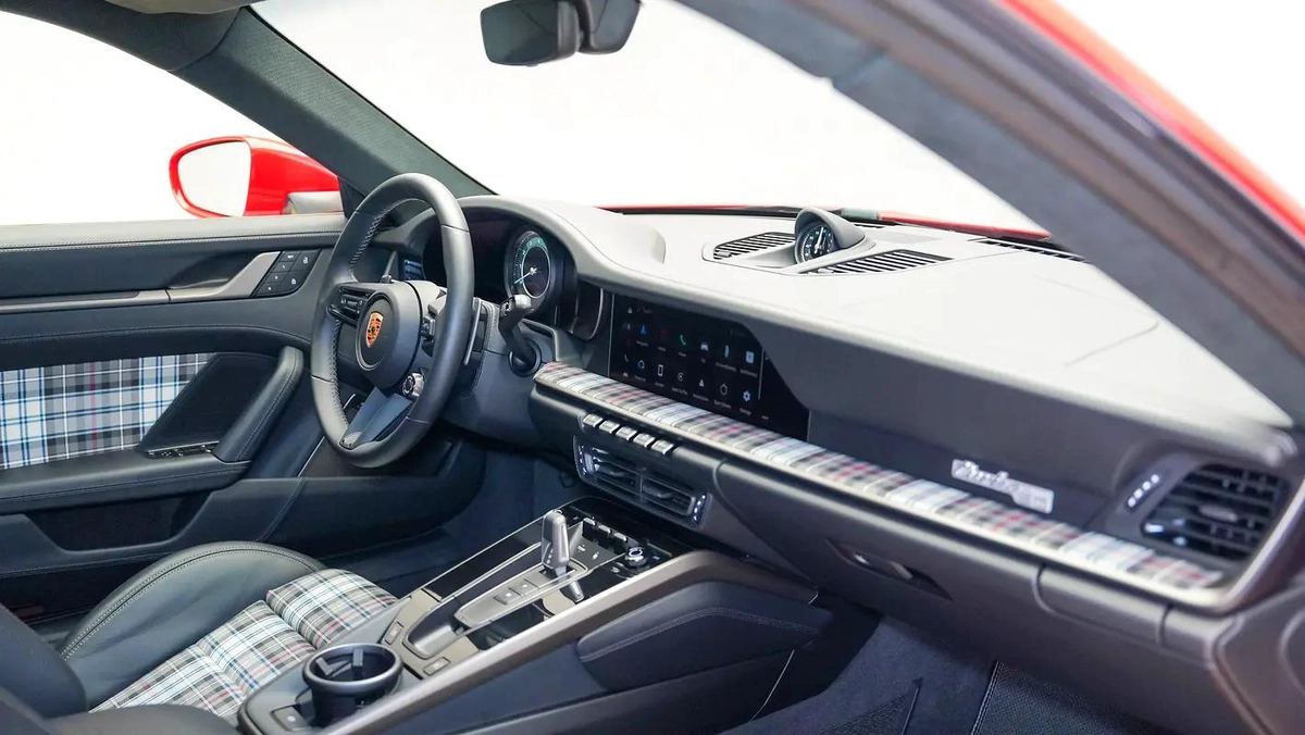 Porsche Carrera / 911 Turbo S-8-8