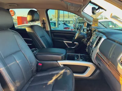 Nissan Titan SL 2017 American Specs-10