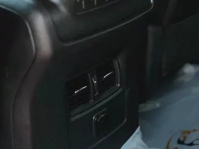 Nissan Titan SL 2017 American Specs-17