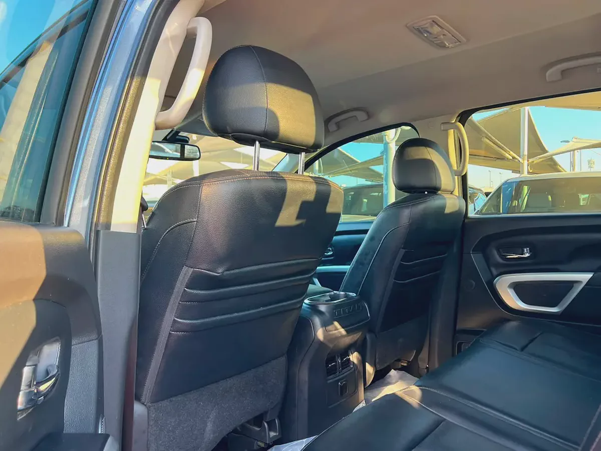Nissan Titan SL 2017 American Specs-11-11