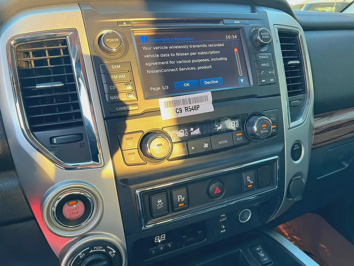 Nissan Titan SL 2017 American Specs-16-16
