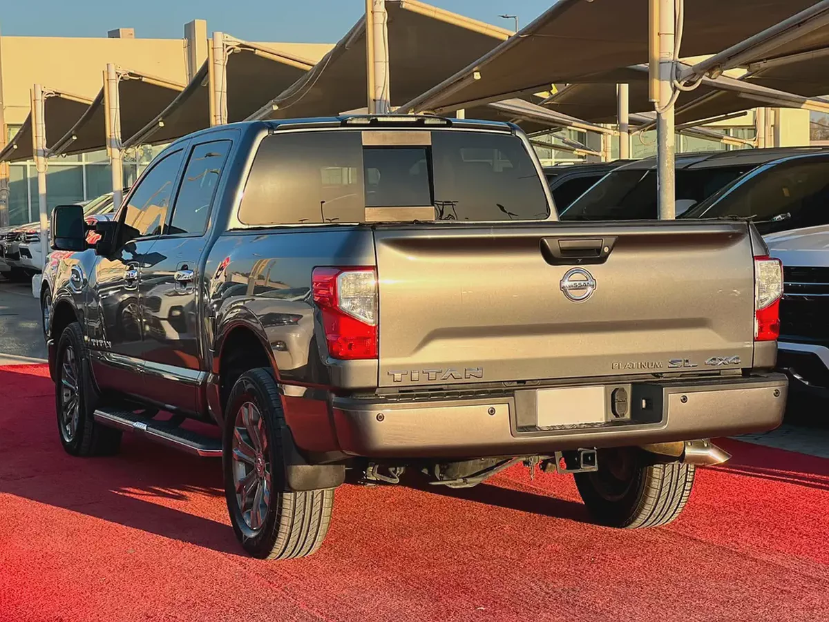 Nissan Titan SL 2017 American Specs-3-3