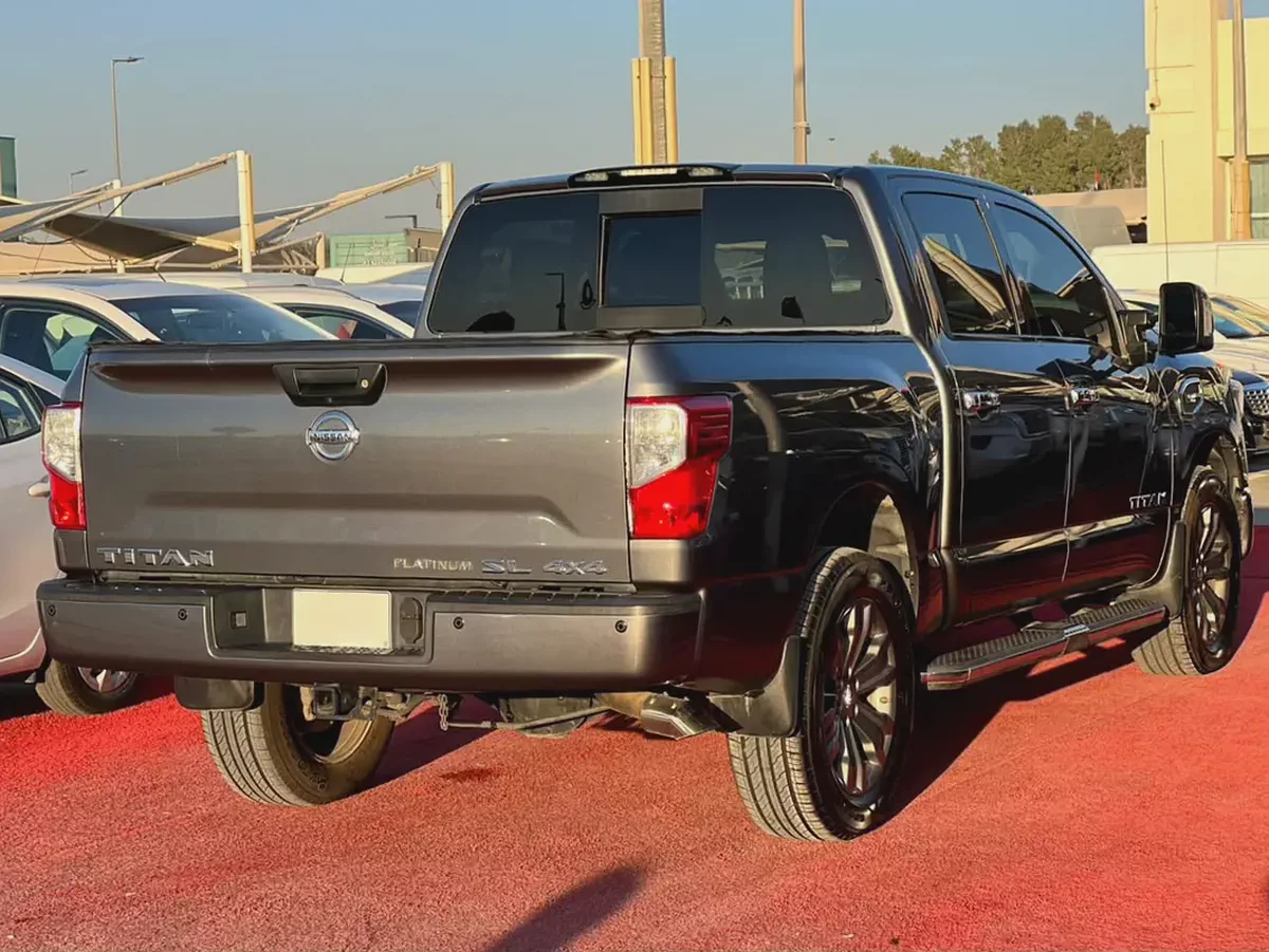 Nissan Titan SL 2017 American Specs-5-5