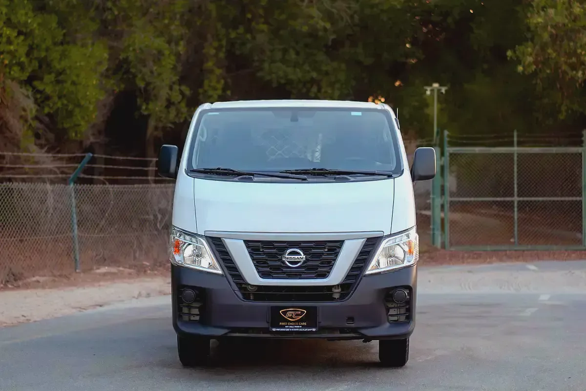 2021 Nissan Urvan | Standard Roof Delivery Van | GCC Specs | Ref#N33021-4-4