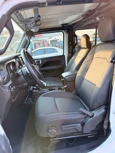 Jeep Wrangler Unlimited SAHARA-5