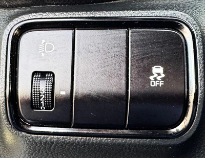 Kia Sonet GL EX 1.5L Kia Sonet | 1.5 L | 2023 | GCC | Accident-Free | In Excellent Condition-2