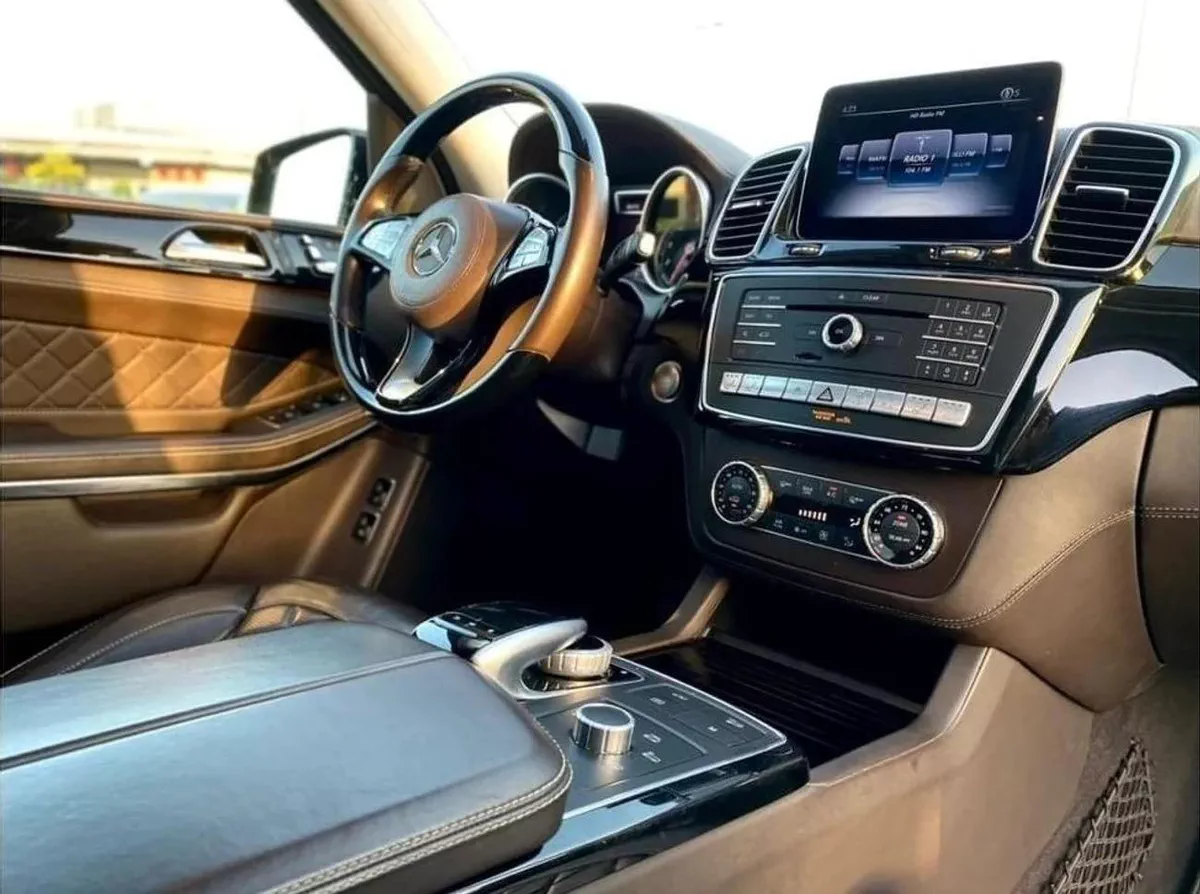 Mercedes Benz GLS 550 Std-14-14