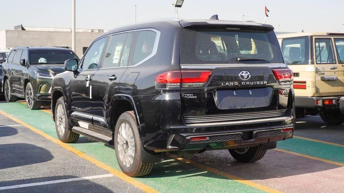 Toyota Land Cruiser VXR Toyota Land Cruiser VXR 3.5L Twin Turbo Model 2026-14-0